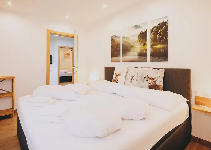 Апартаменти Prielau By We Rent, Summercard Included