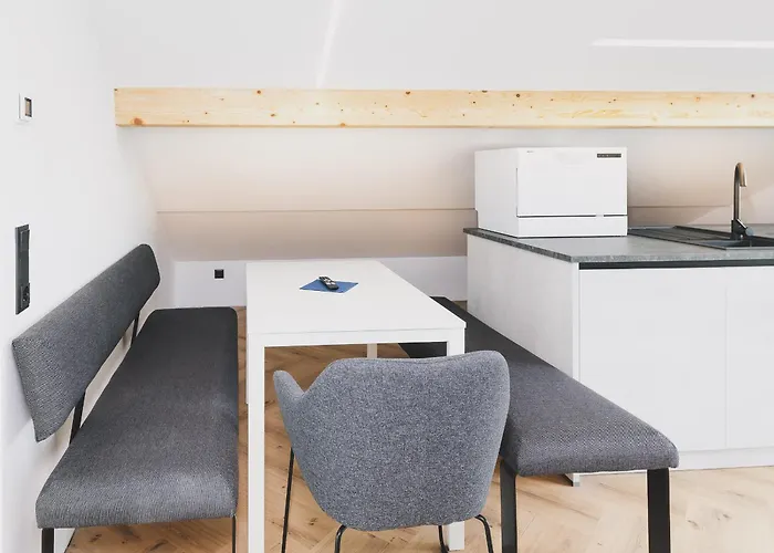 Апартаменти Prielau By We Rent, Summercard Included *